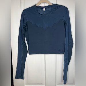 Women’s Navy LuluLemon Cropped LS